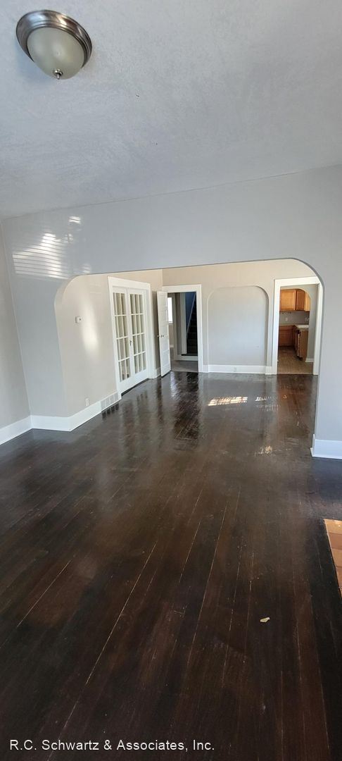 Building Photo - 4 br, 2 bath House - 17 E 30th Ave.