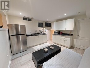 Building Photo - 60 Mynden Way