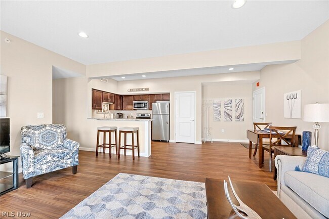 Foto del edificio - 558 Colony Park Dr