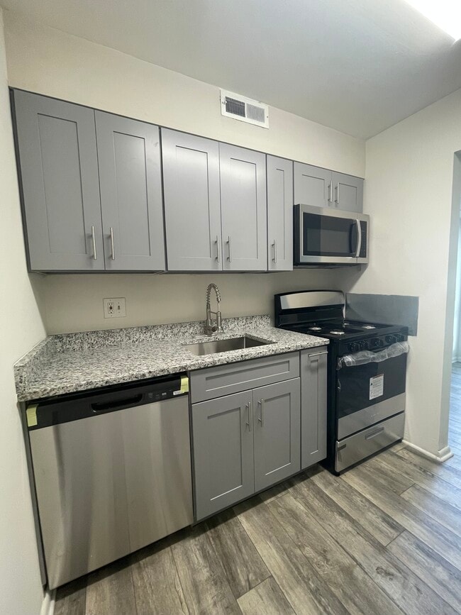 Building Photo - 6091 Majors Ln