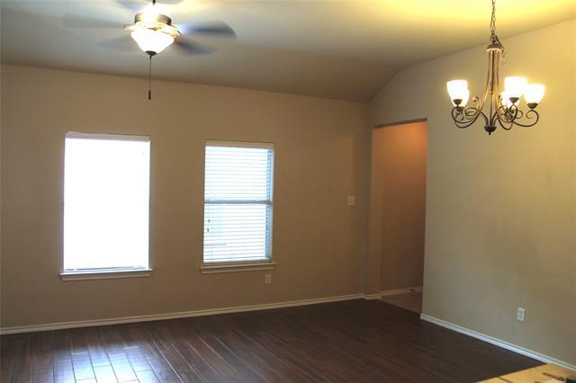 Foto del edificio - 1424 Ravenwood Dr