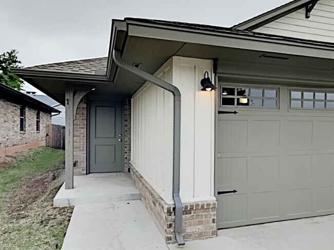 Foto del edificio - 11514 Keystone Cir