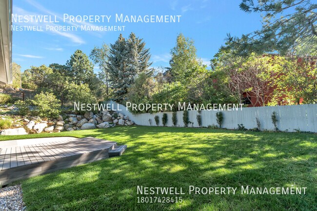 Building Photo - Great 5-bed Home in Sandy