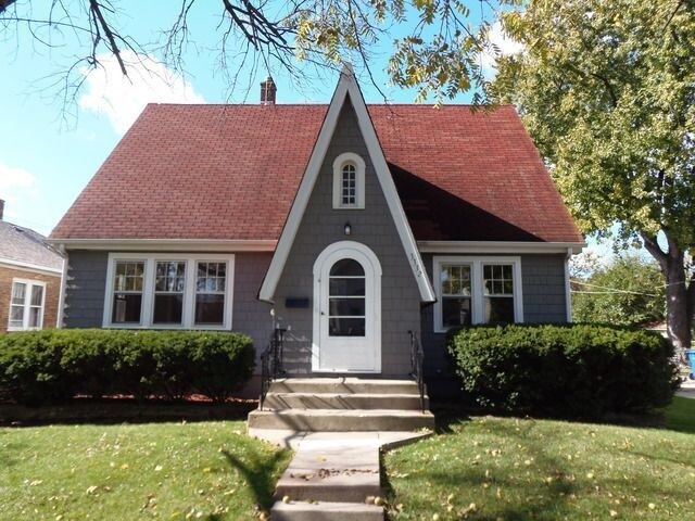 Primary Photo - 3332 Halsted St