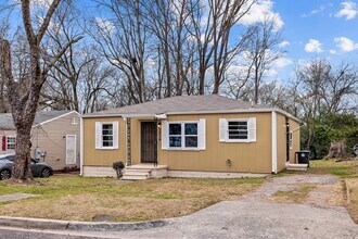 Building Photo - 7216 Paris Ave