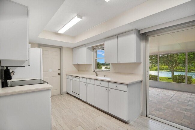 Foto del edificio - 1143 E Fowler Dr