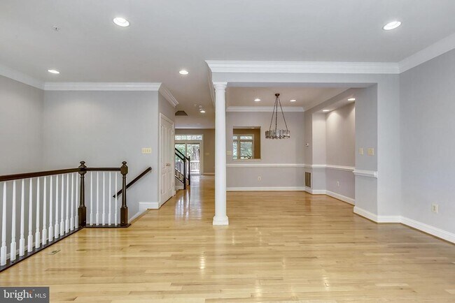 Foto del edificio - 10555 Tuckerman Heights Cir