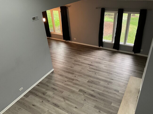 Building Photo - 720 Caliente Ct