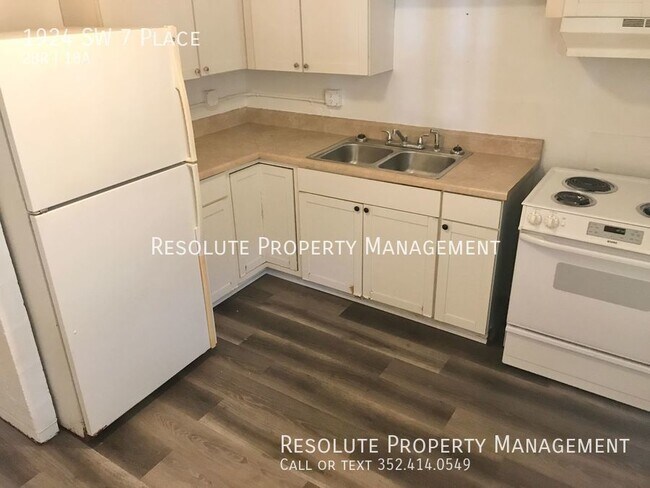 Building Photo - 2 Bedroom, 1 Bath