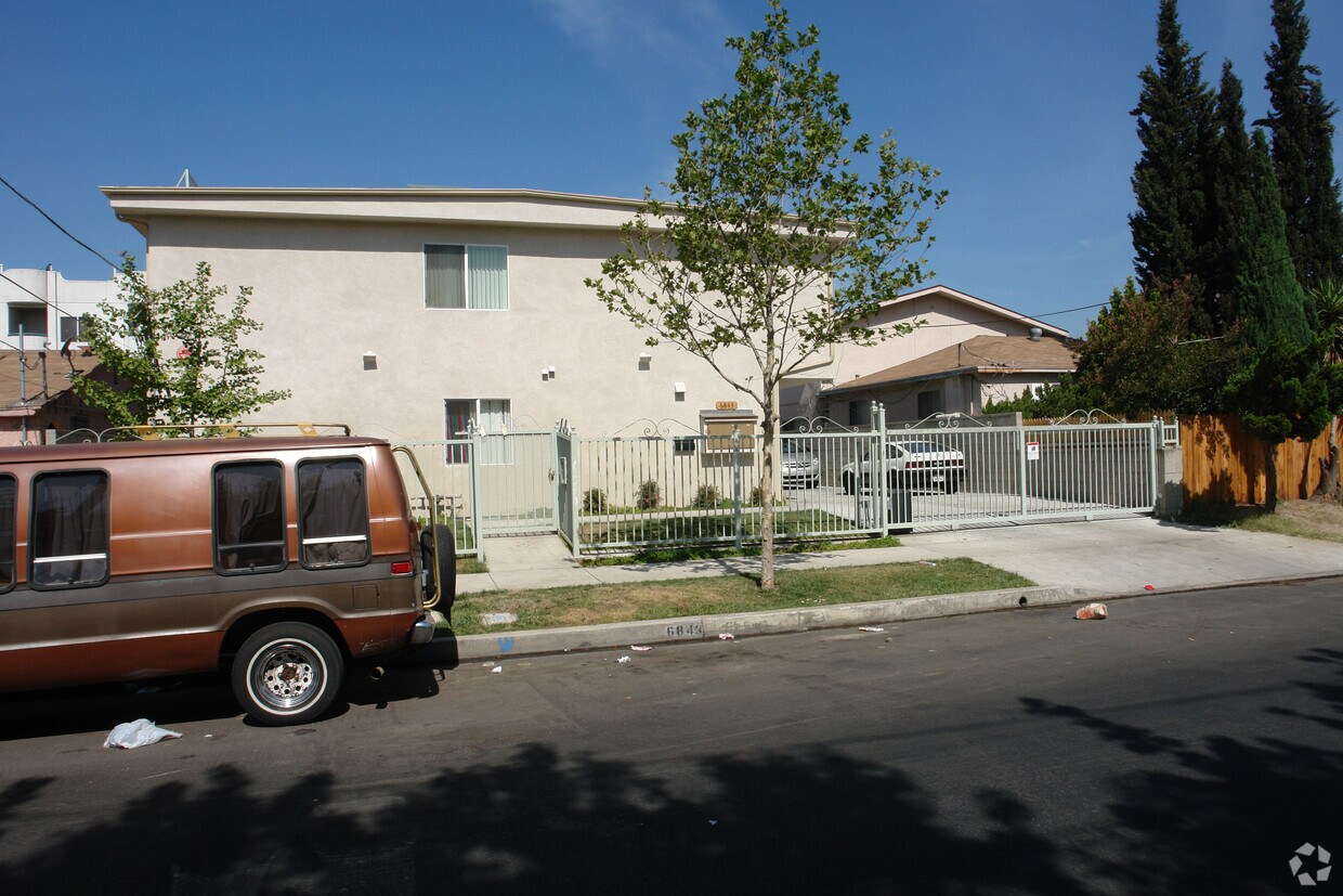 Building Photo - 6843 Agnes Ave