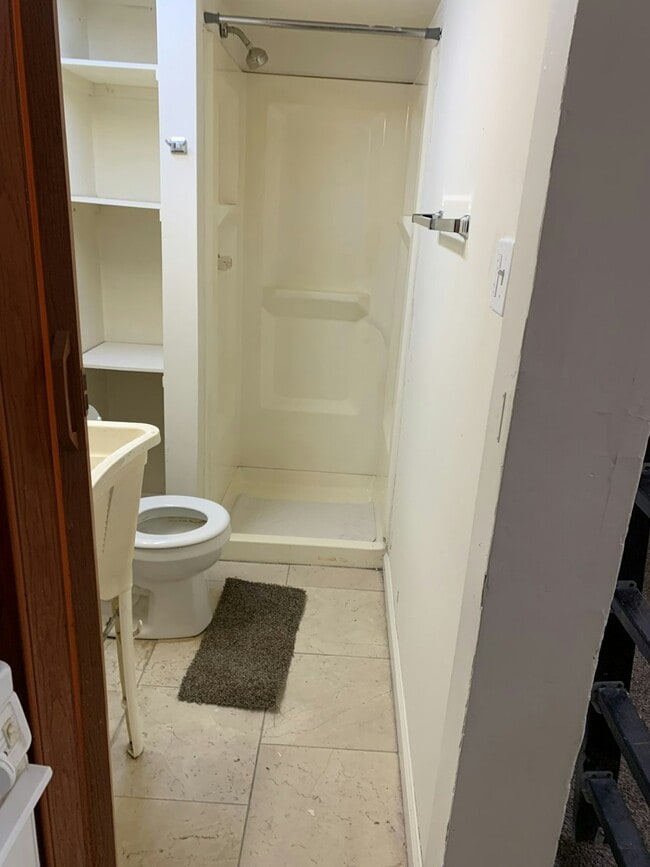 Photo - 2538 Amber St Apartment