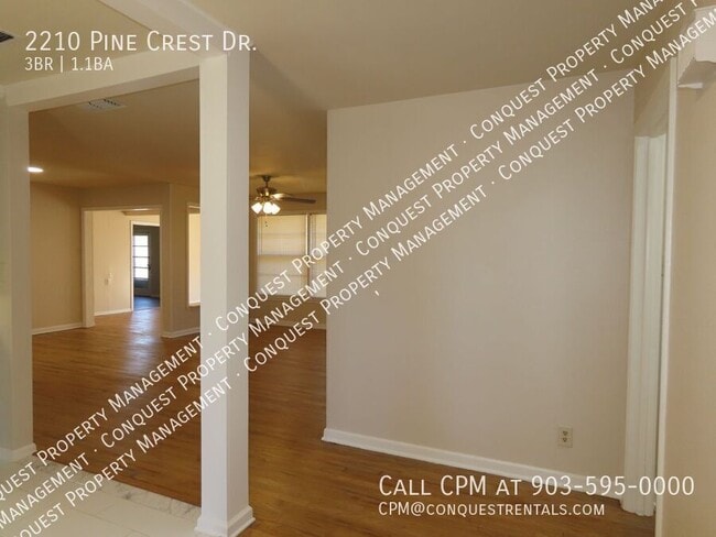 Building Photo - 2210 Pine Crest Dr