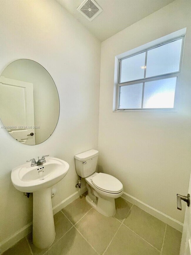 Foto del edificio - 2882 SE 26th Ter