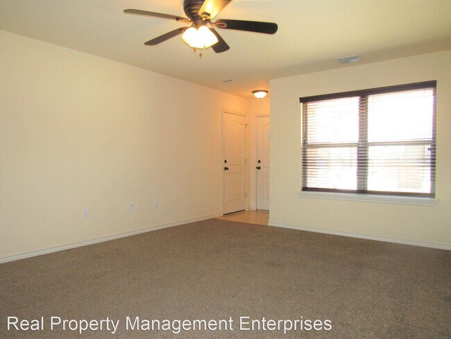 Building Photo - 20798 Landmark Dr