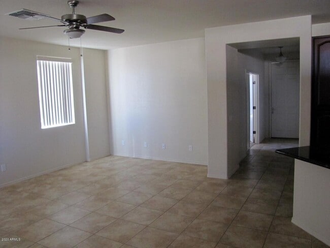 Building Photo - 2561 Sweet Grass Dr