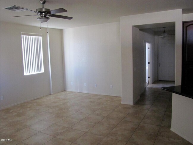 Foto del edificio - 2561 Sweet Grass Dr