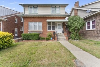 Building Photo - 152 Ford Ave