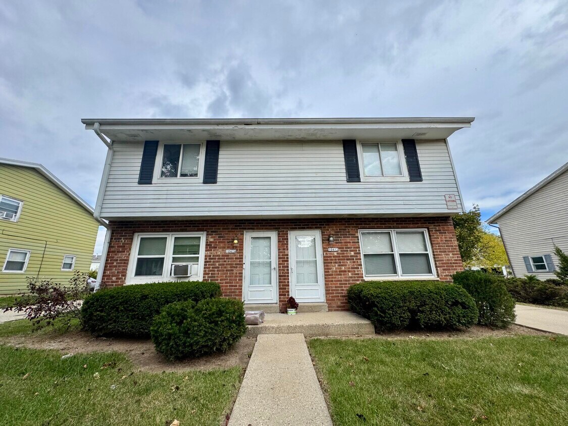 Primary Photo - 10412 W Kiehnau Ave