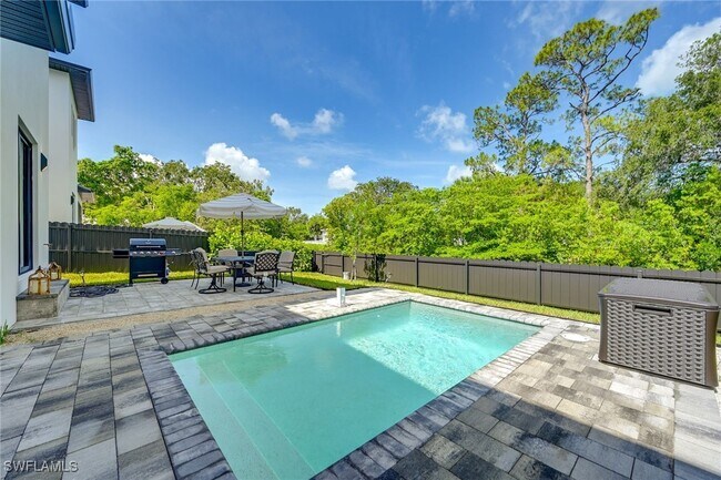 Foto del edificio - 3384 Canal St