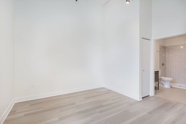 Foto del edificio - 3801 W 26th St