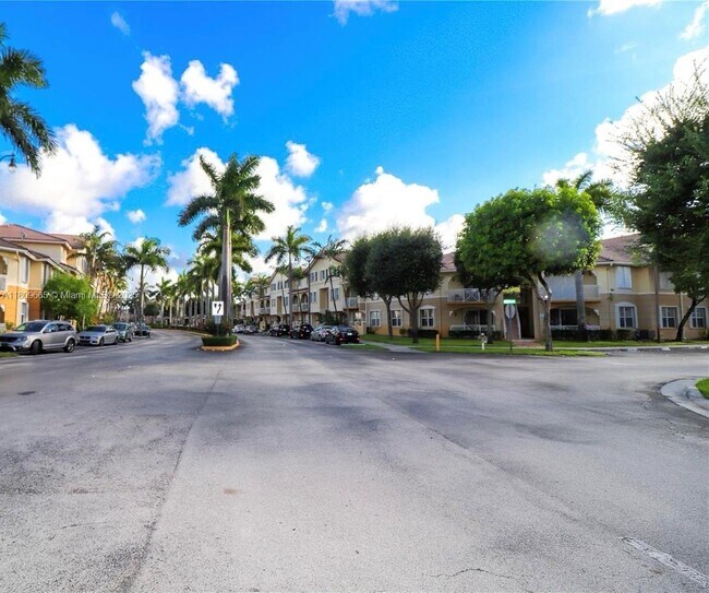 Foto del edificio - 9020 W Flagler St
