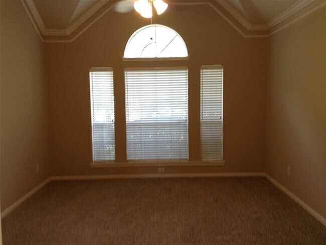 Building Photo - 12903 Ridge Bank Ln