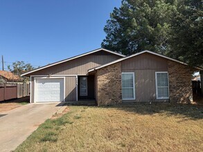 Building Photo - 3504 Fairmount Dr