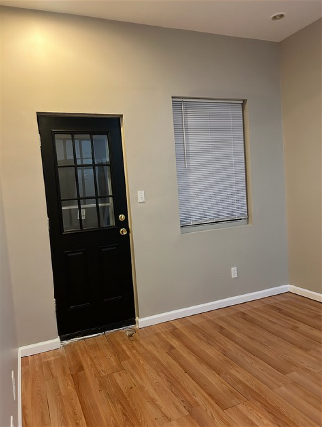 Foto del edificio - 2113 E Huntingdon St