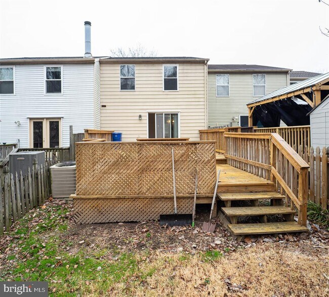 Foto del edificio - 9428 Orbitan Ct