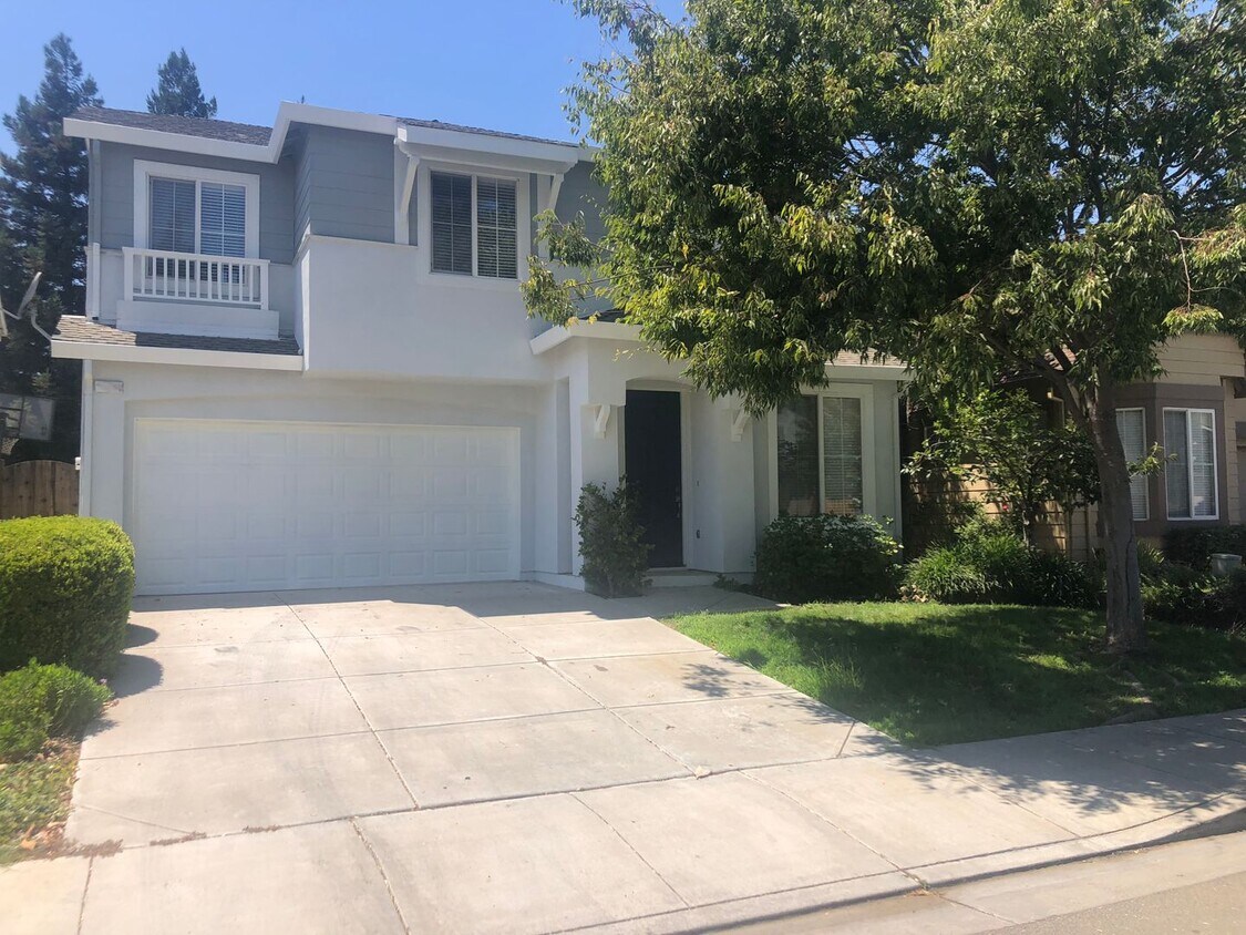Primary Photo - 2689 Almanor Dr