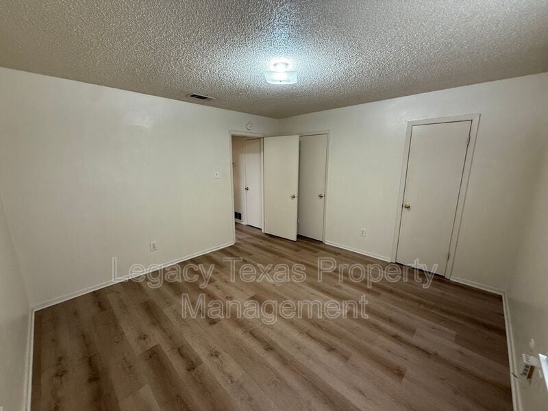 Foto principal - 1700 Short St