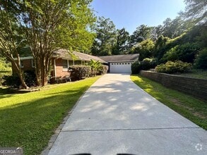 Building Photo - 345 Ridgeview Trail