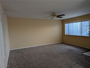 Building Photo - 713 Anne Ln