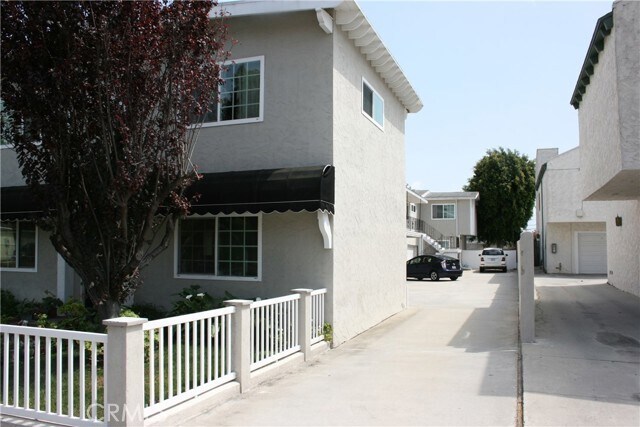 Building Photo - 2308 Carnegie Ln
