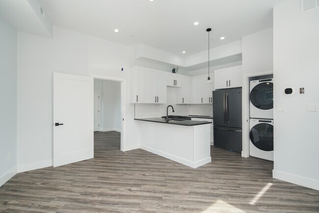 Building Photo - 2301 Frankford Ave
