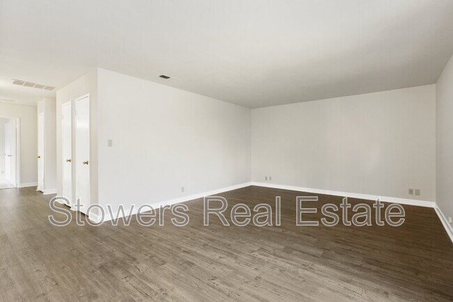 Foto del edificio - 4260 Clayton Rd