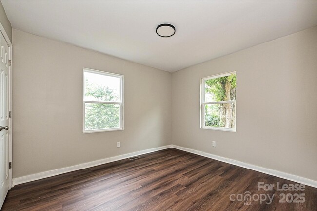 Foto del edificio - 6225 Macon St
