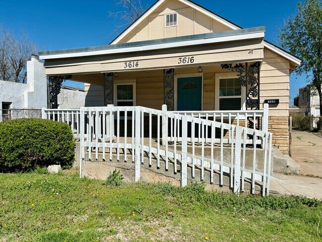 Photo - 3614 S Shartel Ave Apartment