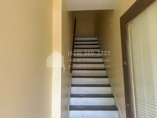 Building Photo - 3016 Henrietta St