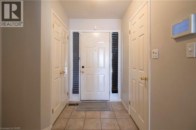 Building Photo - 26 Kendrick Ct