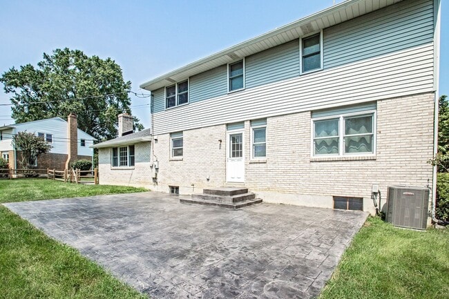 Photo - 2412 Manet Rd. House
