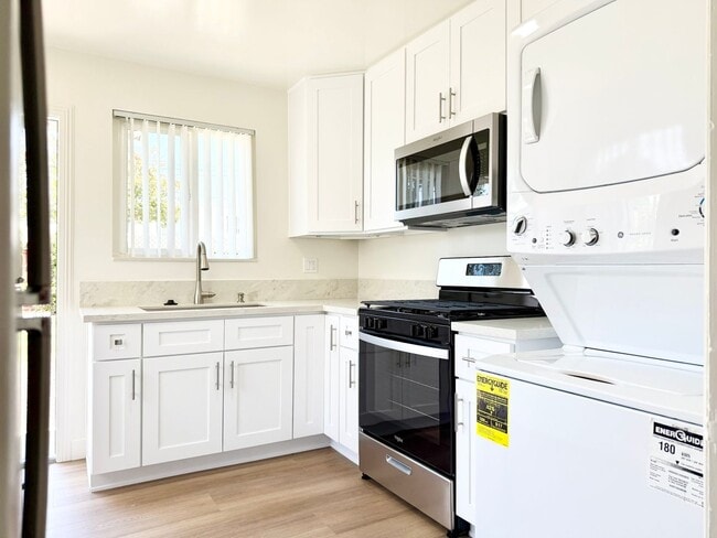 Foto del edificio - Remodeled Duplex in South O!