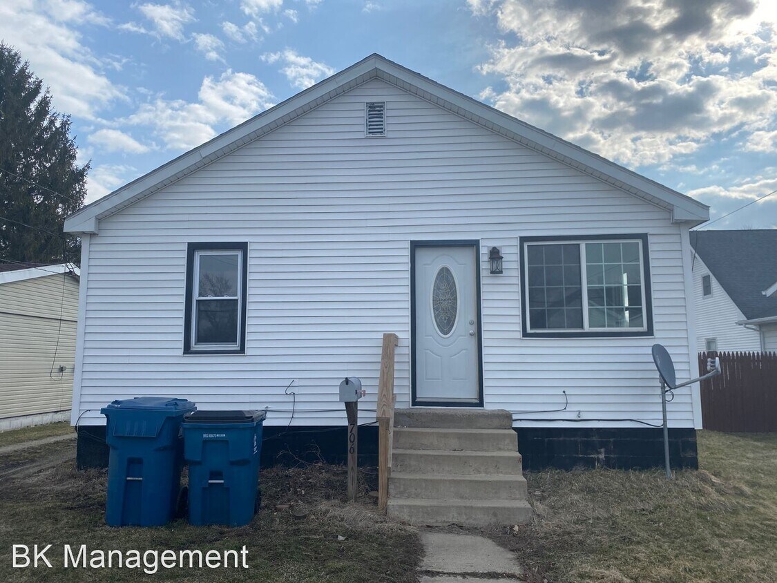 3 br, 1 bath House 706 N Market Street House Rental in Hoopeston