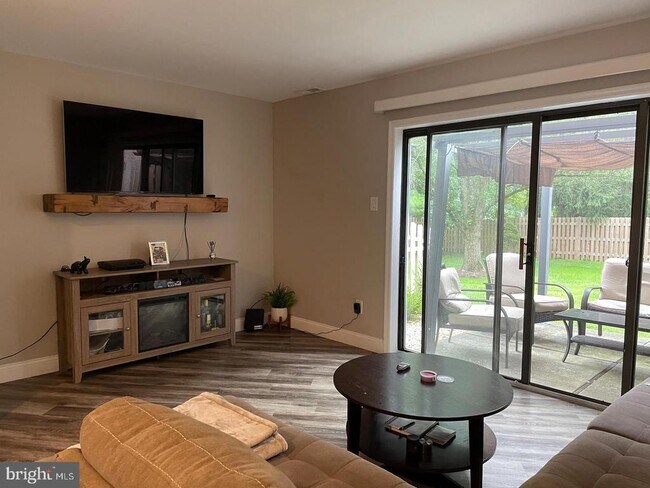 Foto del edificio - 42 Landmark Dr