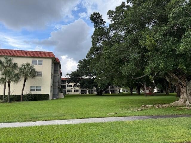 Foto del edificio - 8990 S Hollybrook Blvd