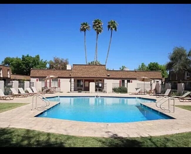 All the perks of a heated pool with none of the hassle! - 5046 N 83rd St
