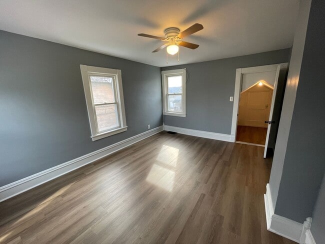 Building Photo - Fully renovated 2 bedroom home in Meadville!