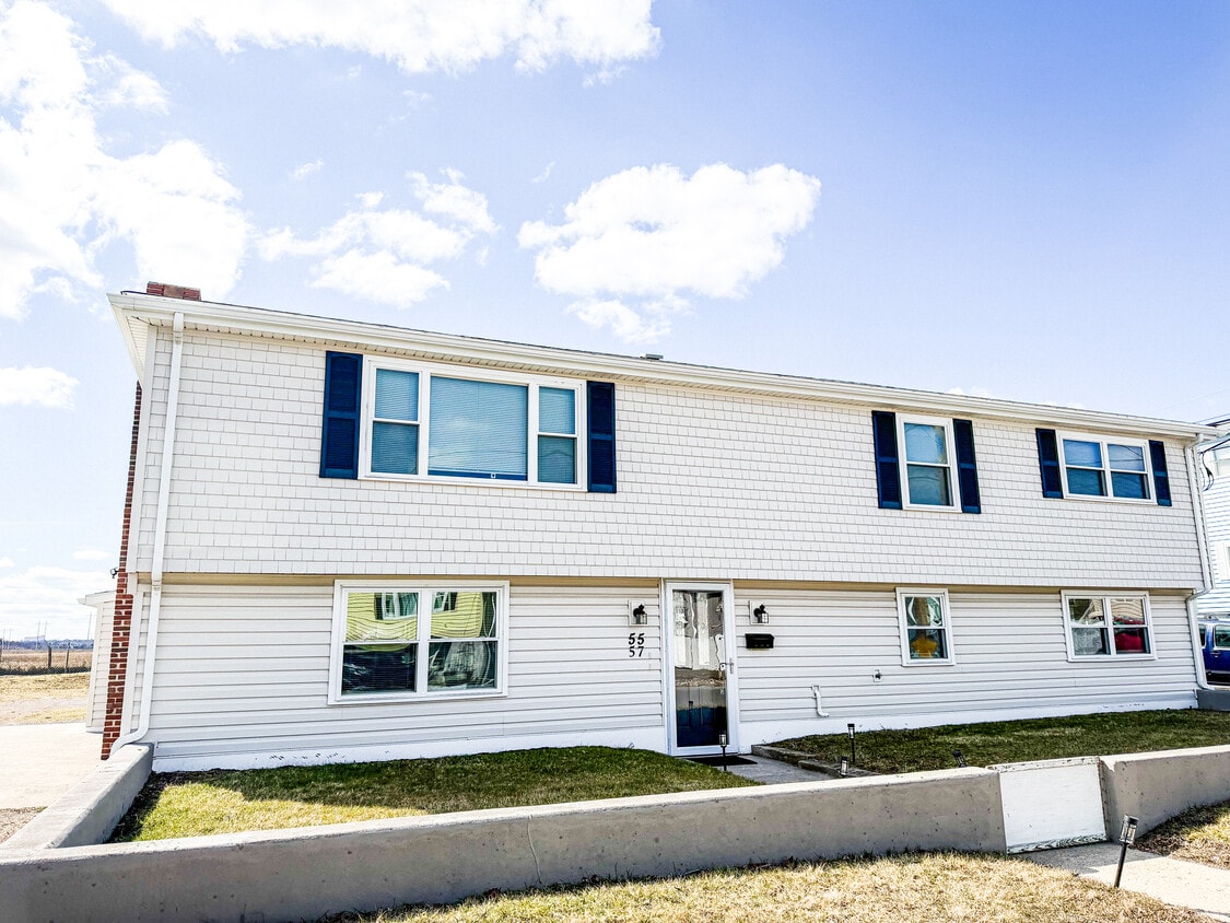 Photo - 55 Seagirt Ave Saugus