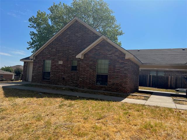 Building Photo - 3151 Broadmoor Dr