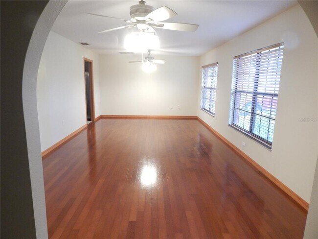 Foto del edificio - 4506 Lake Trudy Dr